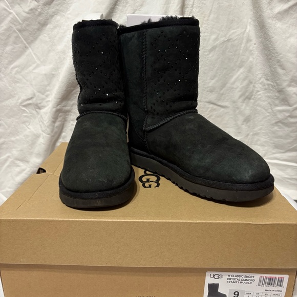 UGG Women's Classic Short Crystal Diamond boots in black suede - Picture 2 of 13